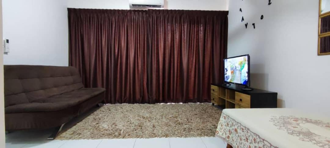 Rf Homestay Nilai Exterior foto
